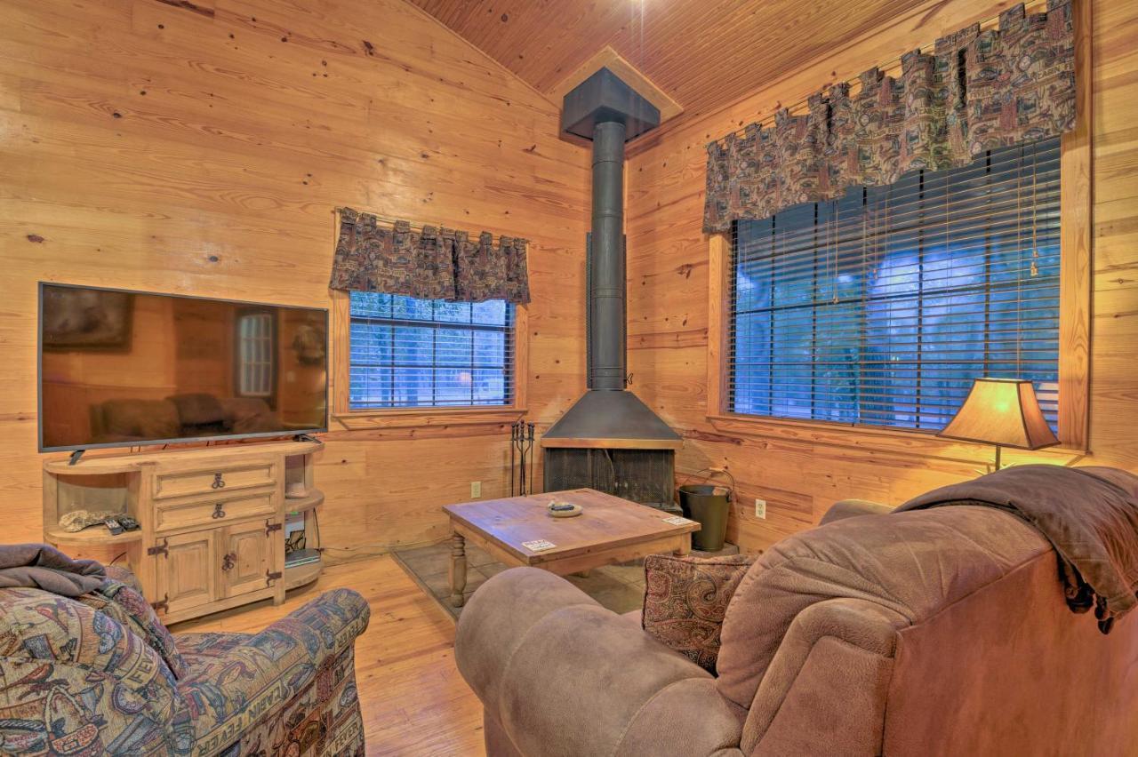 Hochatown Hideaway With Hot Tub, Grill And Fire Pit! Villa Stephens Gap Екстериор снимка