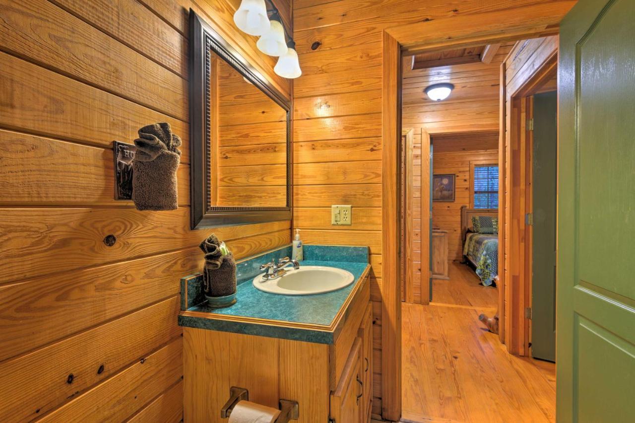 Hochatown Hideaway With Hot Tub, Grill And Fire Pit! Villa Stephens Gap Екстериор снимка