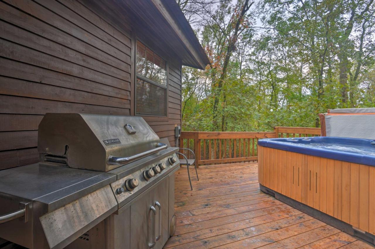 Hochatown Hideaway With Hot Tub, Grill And Fire Pit! Villa Stephens Gap Екстериор снимка